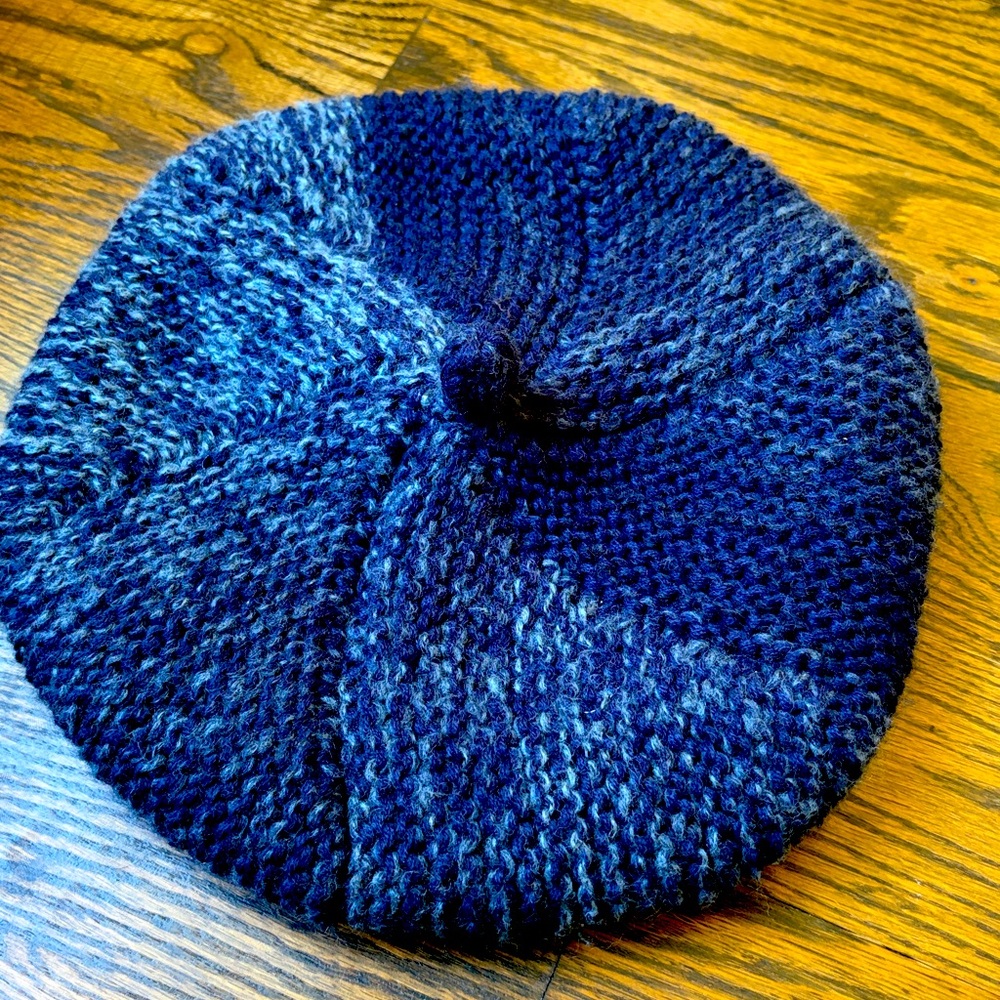 NEW Hand knit French hat beret